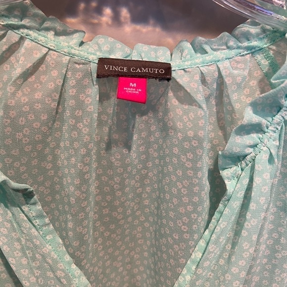 Women’s Vince Camuto Aqua and White Short Sleeve Sheer Button Front Size Medium - Picture 3 of 11